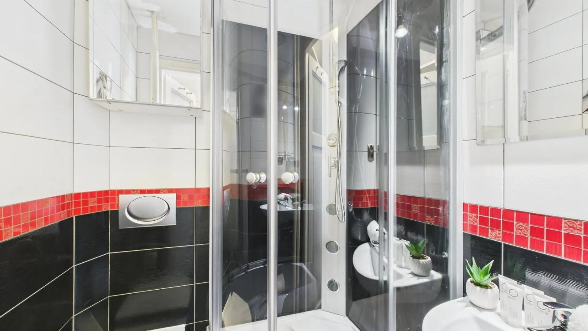 Exceptional Studio Located Near Royal Baths Park By Noclegi Renters Varsovia 0*,  Polonia